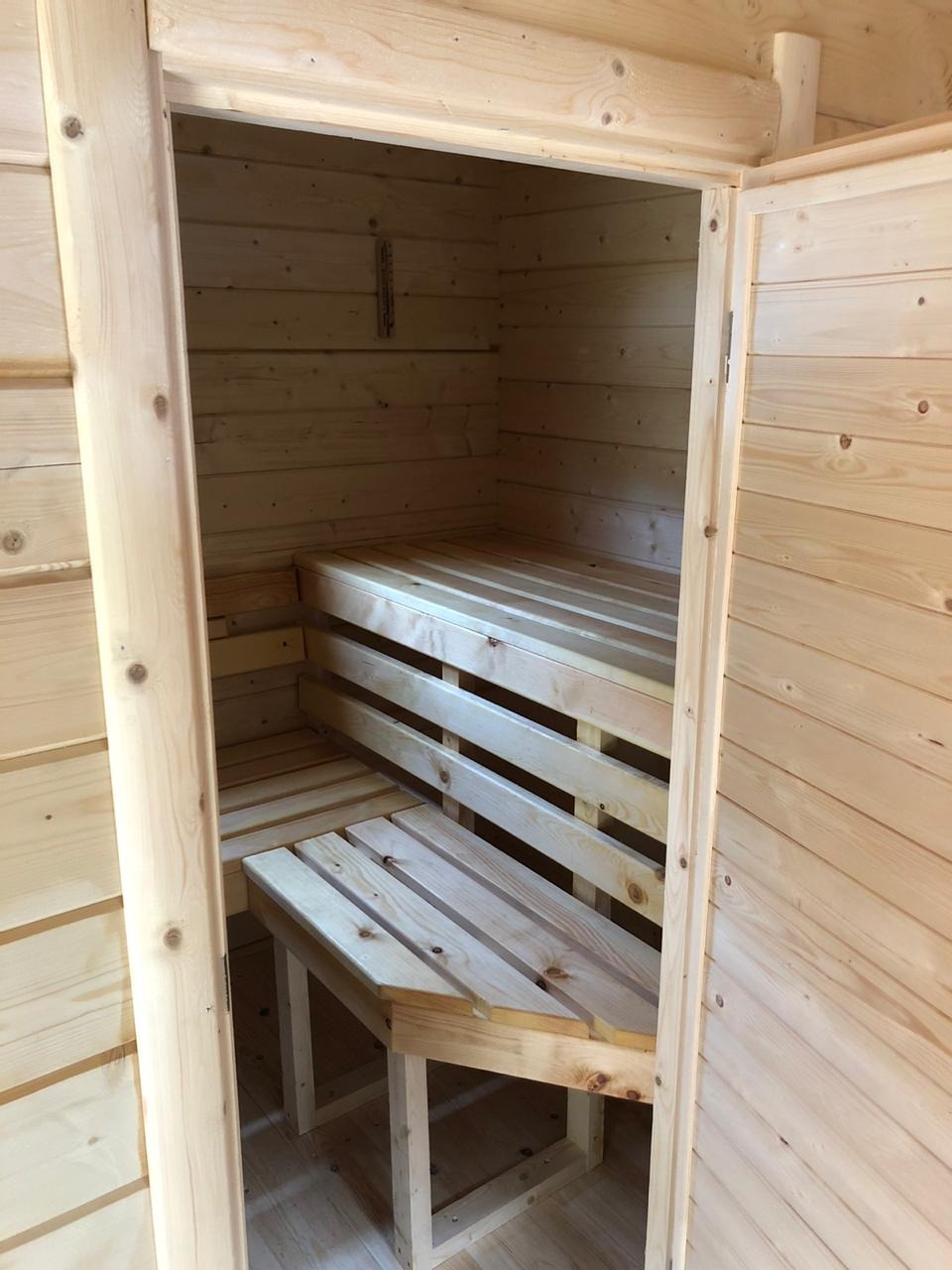 Баня из минибруса 5*3м. — предбанник